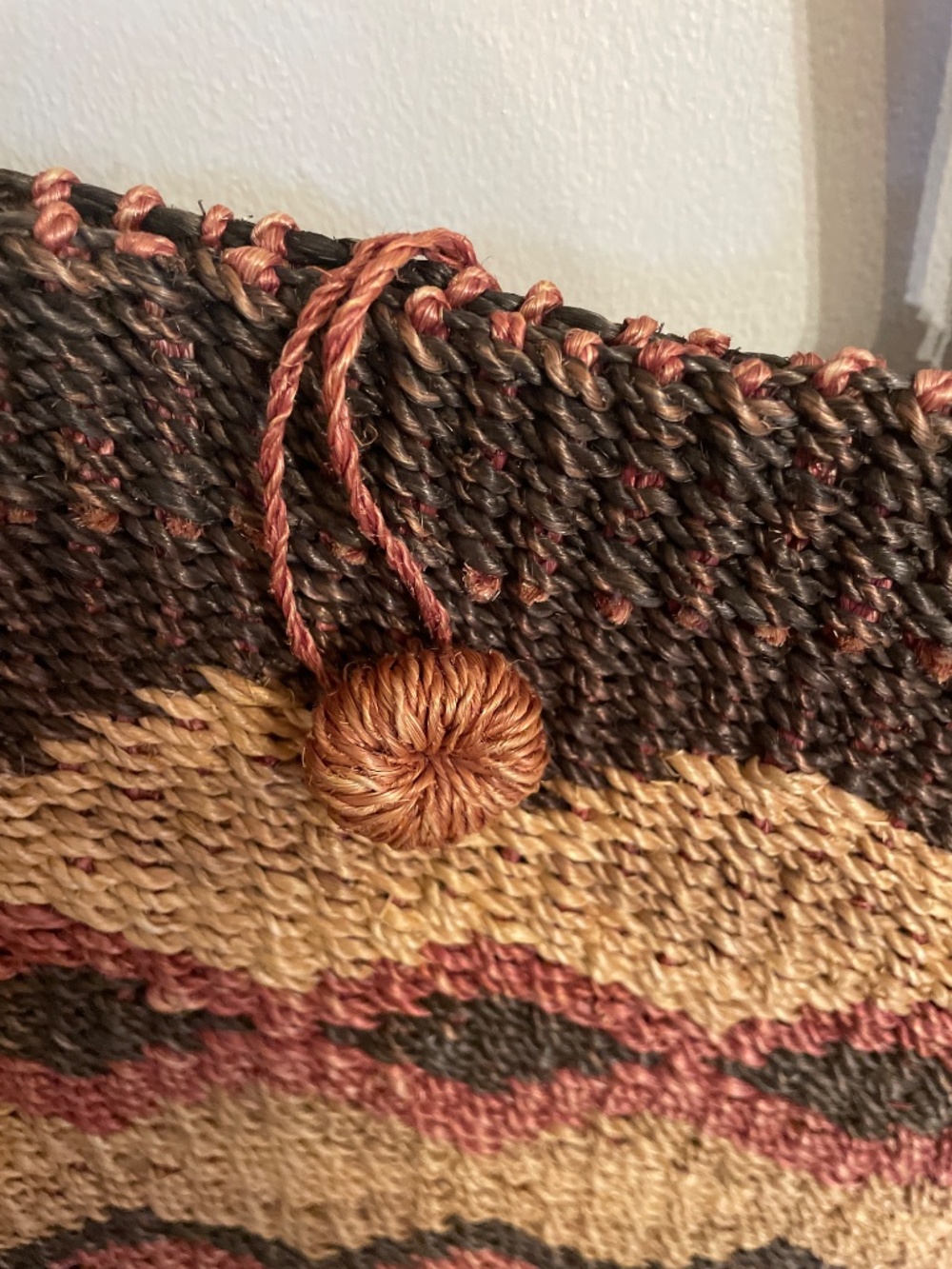 Boho-style woven and leather market tote - Picture 3 of 4